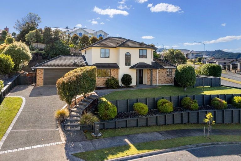 Photo of property in 2 Ormrod Grove, Riverstone Terraces, Upper Hutt, 5018