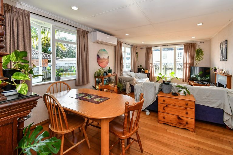 Photo of property in 41 Arimu Road, Papakura, 2110