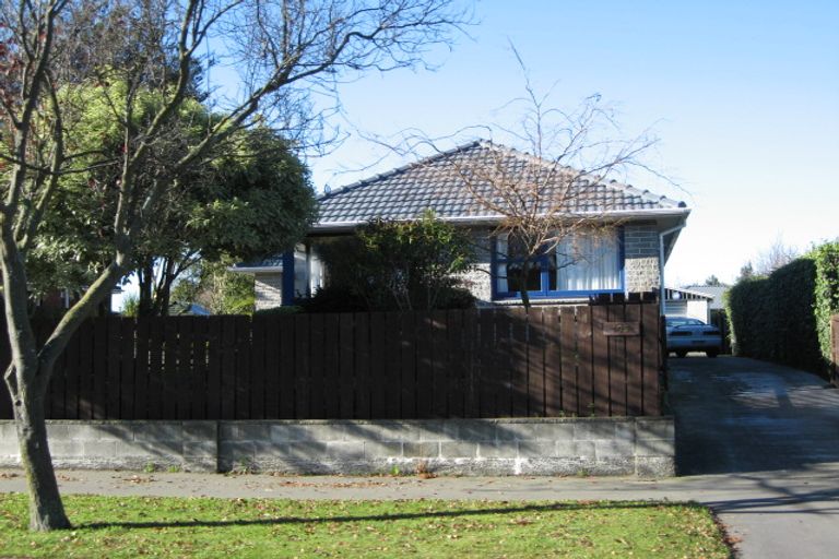 Photo of property in 105 Warren Crescent, Hillmorton, Christchurch, 8025