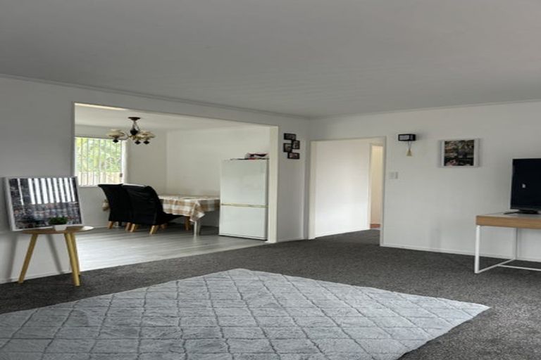 Photo of property in 9 Massine Place, Randwick Park, Auckland, 2105