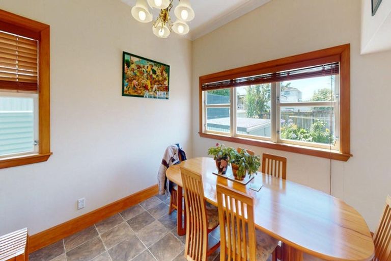 Photo of property in 16 Nikau Street, Takaro, Palmerston North, 4410