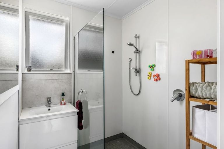 Photo of property in 1 Tui Street, Outer Kaiti, Gisborne, 4010