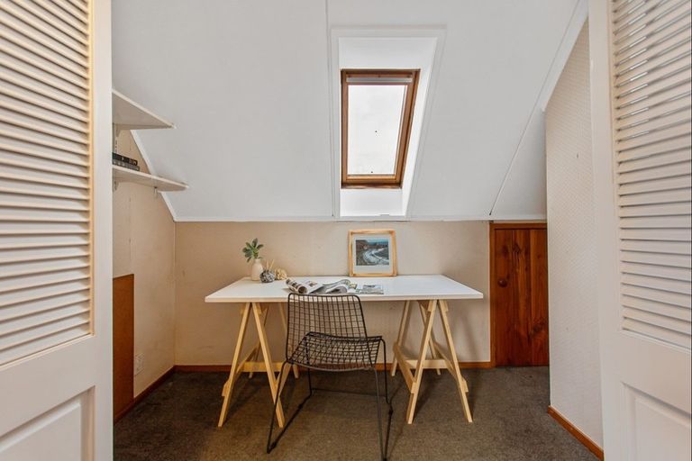 Photo of property in 1/406 East Coast Road, Sunnynook, Auckland, 0630