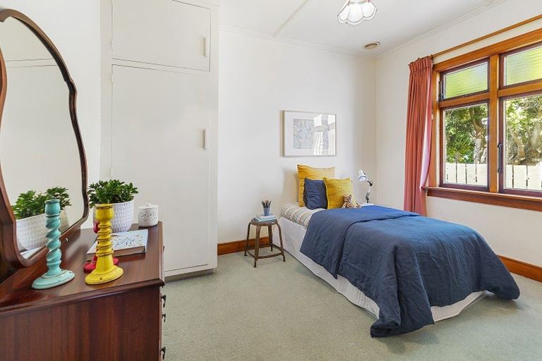 Photo of property in 8 Strathavon Road, Miramar, Wellington, 6022