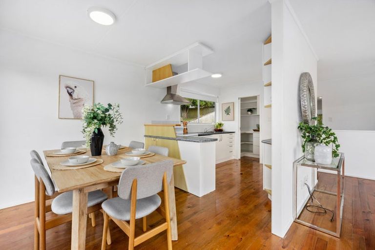 Photo of property in 3 Idyll Place, Northcross, Auckland, 0632