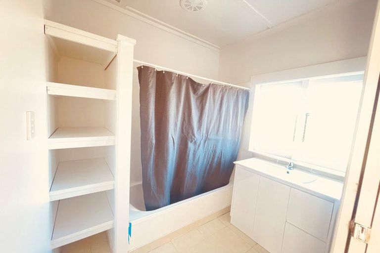 Photo of property in 1/39 Weymouth Road, Manurewa, Auckland, 2102