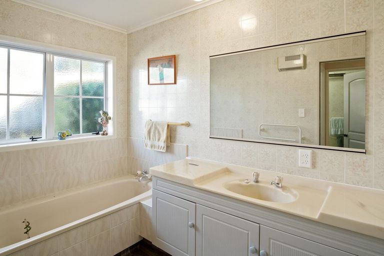 Photo of property in 12 Norrie Place, Putaruru, 3411