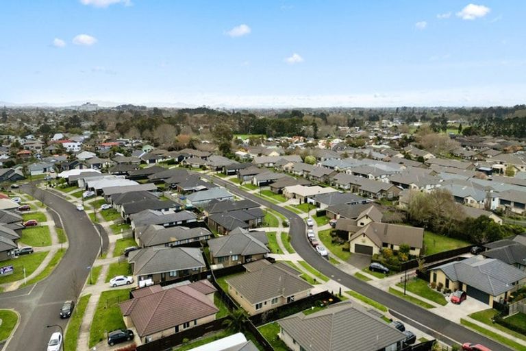 Photo of property in 22 Ladeira Place, Fitzroy, Hamilton, 3206