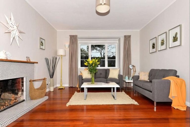 Property details for 8 Owairaka Avenue, Mount Albert, Auckland, 1025