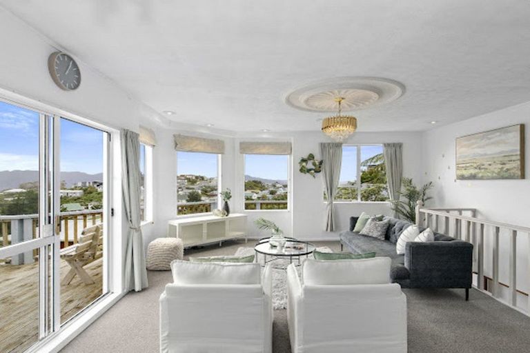 Photo of property in 2/259 Major Drive, Kelson, Lower Hutt, 5010