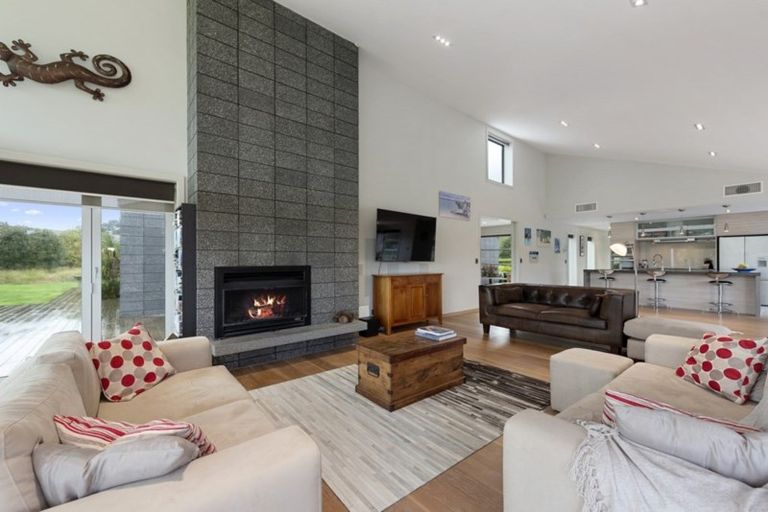 Photo of property in 2 Twin Oaks Drive, Tamahere, Hamilton, 3283