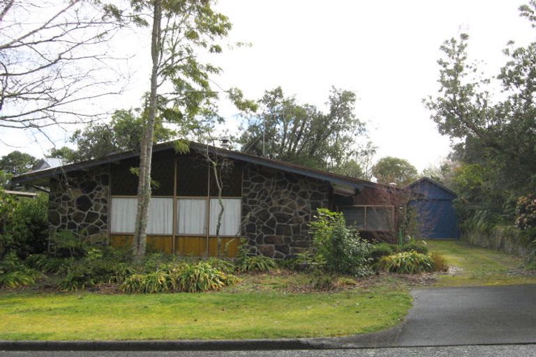 Photo of property in 10 Kenrigg Road East, Kinloch, Taupo, 3377