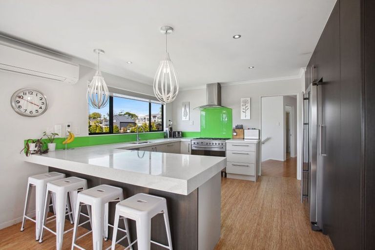 Photo of property in 21 Waller Avenue, Bucklands Beach, Auckland, 2012