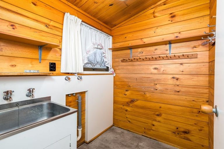 Photo of property in 1 Andrew Street, Waimate, 7924