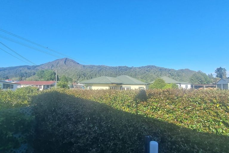 Photo of property in 7 Hampden Street, Murchison, 7007