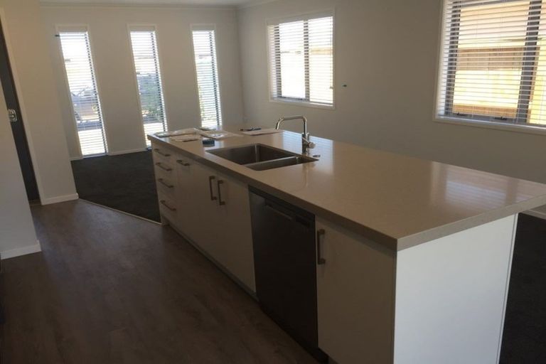 Photo of property in 18 Furlong Road, Papamoa, 3118