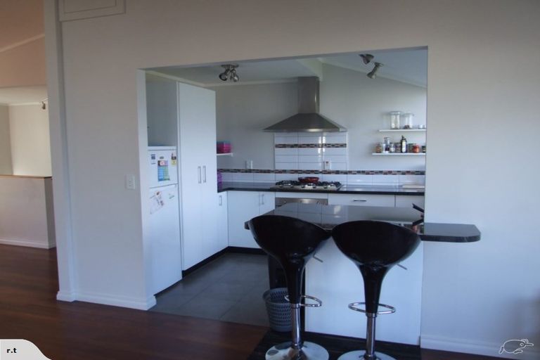 Photo of property in 11 Eastview Grove, Normandale, Lower Hutt, 5010