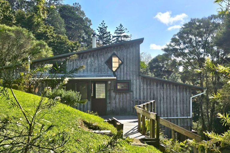 Photo of property in 5 Yarborough Street, Kohukohu, 0491
