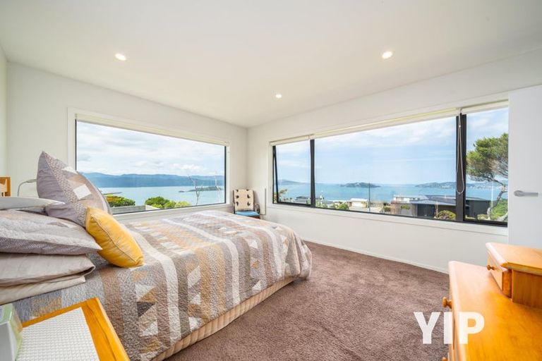 Photo of property in 14 Cromwell Point, Newlands, Wellington, 6037