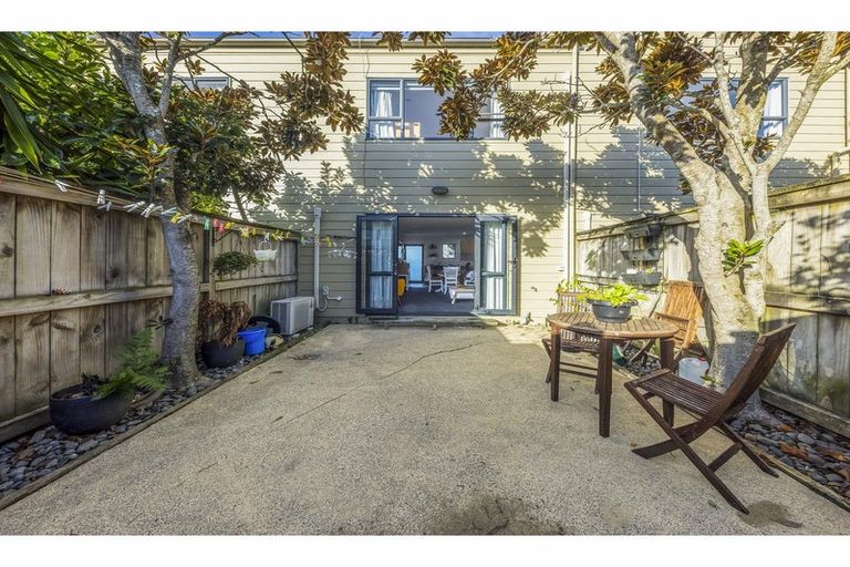 Photo of property in 5j Dryden Place, Mount Wellington, Auckland, 1051