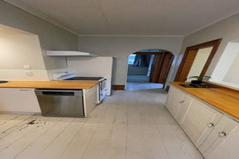 Photo of property in 103 Tasman Street, Mount Cook, Wellington, 6021
