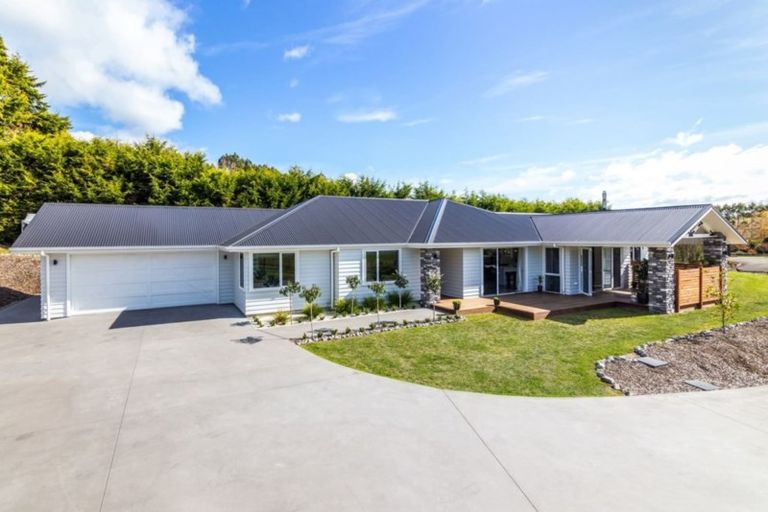 Photo of property in 65 Dalmore Way, Acacia Bay, Taupo, 3385