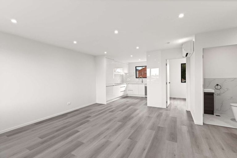 Photo of property in 8/418 Richardson Road, Mount Roskill, Auckland, 1041