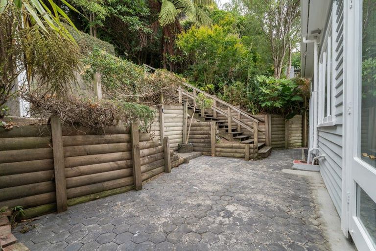 Photo of property in 59 Sutherland Road, Melrose, Wellington, 6023