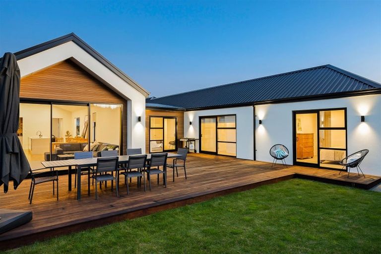 Photo of property in 30 Haughey Drive, Mairehau, Christchurch, 8052