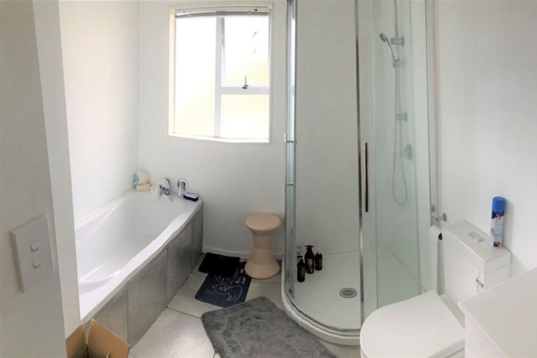 Photo of property in 10 Phillip Street, Johnsonville, Wellington, 6037