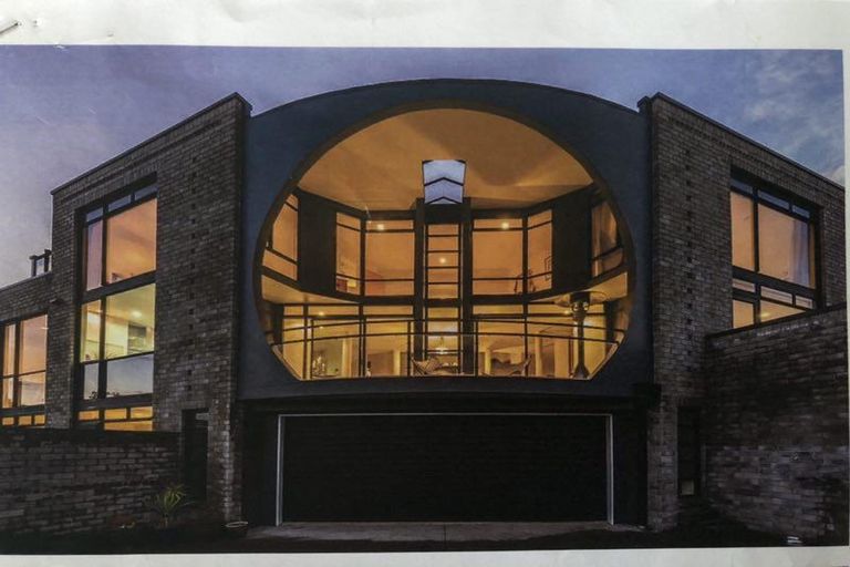 Photo of property in 26 Marama Street, Castor Bay, Auckland, 0620