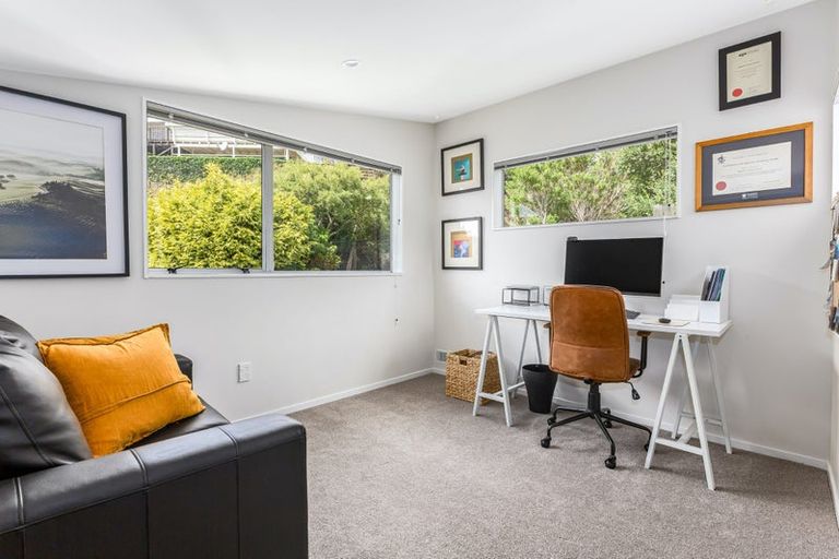 Photo of property in 37 Spinnaker Drive, Whitby, Porirua, 5024