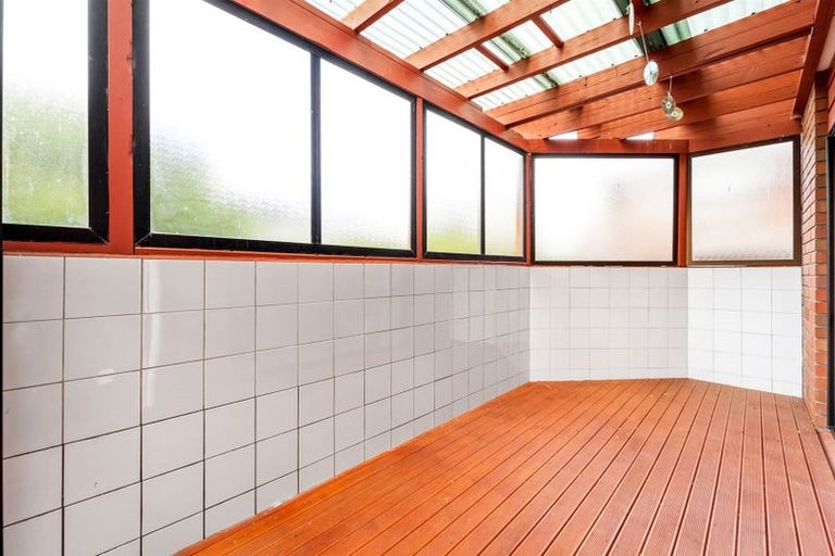 Photo of property in 1/10 Channel View Road, Campbells Bay, Auckland, 0630