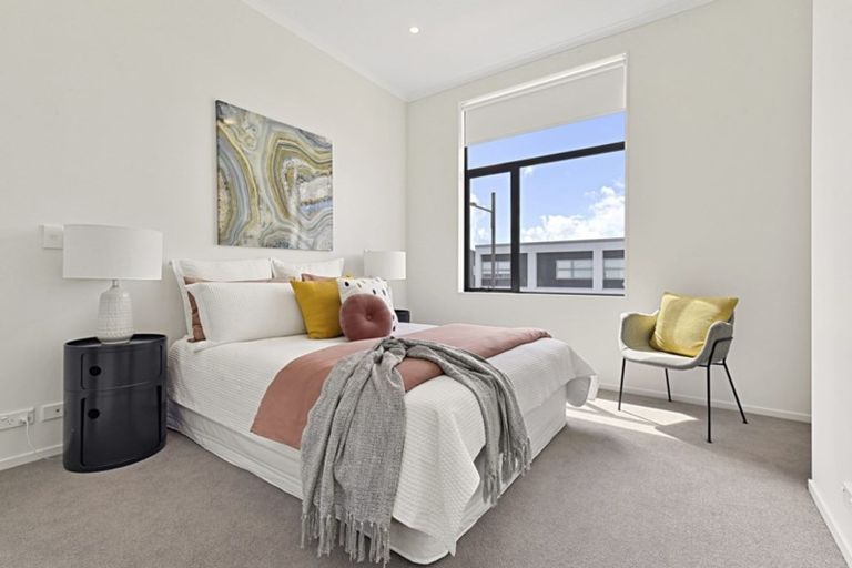 Photo of property in 5 Bonnette Road, Flat Bush, Auckland, 2019