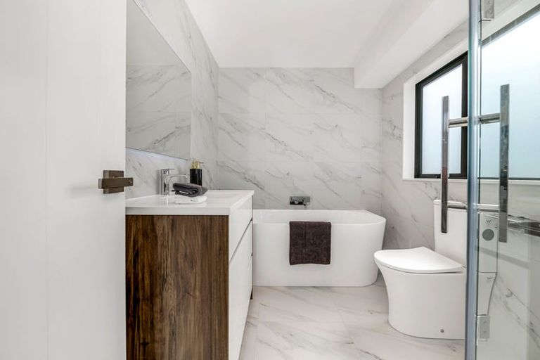 Photo of property in 28 Adamson Road, Flat Bush, Auckland, 2019