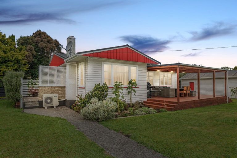 Photo of property in 18 Suther Street, Waverley, 4510
