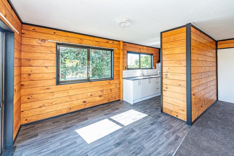 Photo of property in 35 Cross Street, Castlecliff, Whanganui, 4501