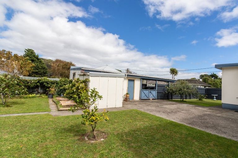 Photo of property in 124 Naenae Road, Naenae, Lower Hutt, 5011