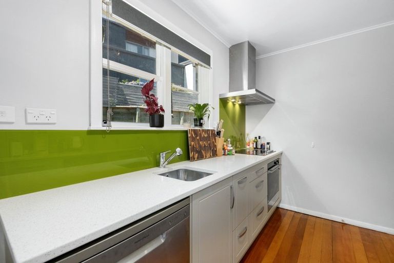 Photo of property in 18a Montgomery Avenue, Karori, Wellington, 6012