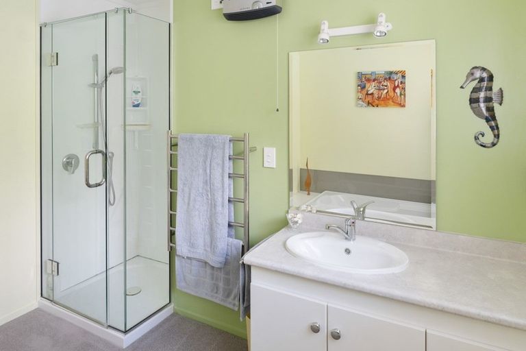 Photo of property in 21 Coleridge Place, Stoke, Nelson, 7011