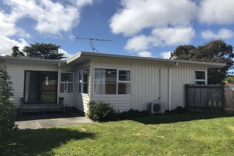 Photo of property in 41 Cranwell Street, Churton Park, Wellington, 6037