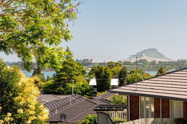 Photo of property in 18 Discovery Avenue, Welcome Bay, Tauranga, 3112