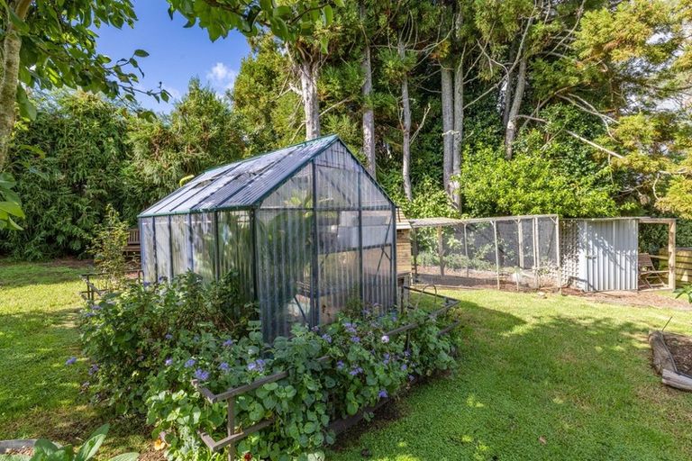 Photo of property in 71 Riddell Road, Kerikeri, 0230