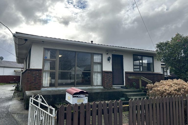 Photo of property in 71 Witako Street, Epuni, Lower Hutt, 5011