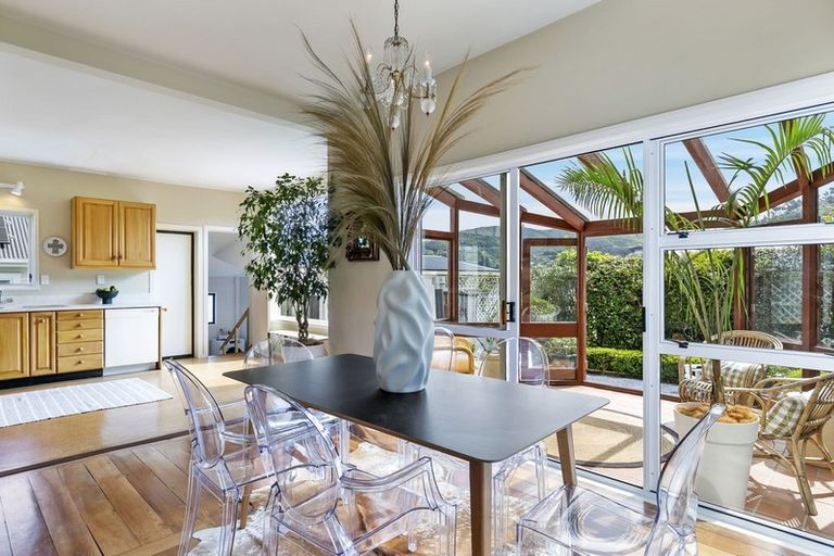 Photo of property in 198 Karori Road, Karori, Wellington, 6012