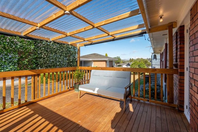 Photo of property in 28a Sunnynook Road, Sunnynook, Auckland, 0620