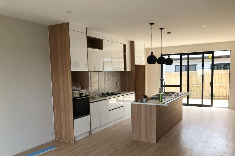 Photo of property in 20 Koroheke Road, Takanini, 2110