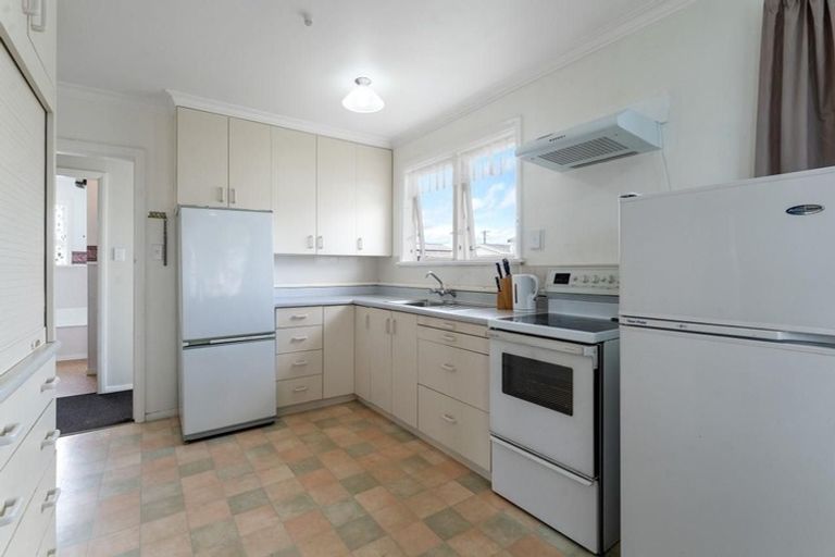 Photo of property in 21 Cornwall Street, Levin, 5510