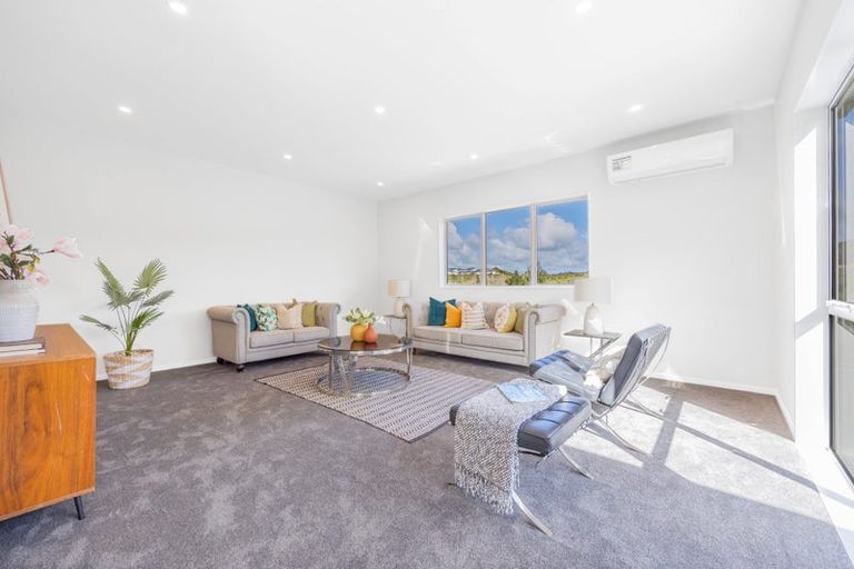 Photo of property in 2 Maraeariki Avenue, Orewa, 0931