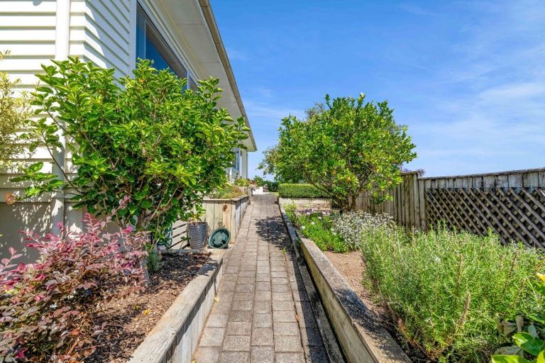 Photo of property in 57 Huatoki Street, Vogeltown, New Plymouth, 4310